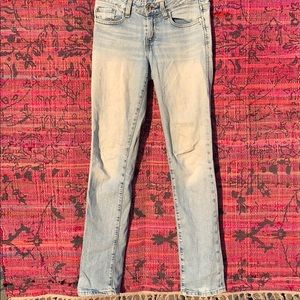 Women’s Mid-Rise Straight Jeans
